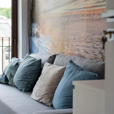 Spacious 3city With Four Bedrooms And Desk In By Renters Gdynia