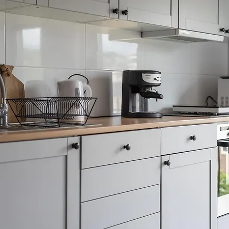 Apartament Spacious 3city With Four Bedrooms And Desk In By Renters Gdynia