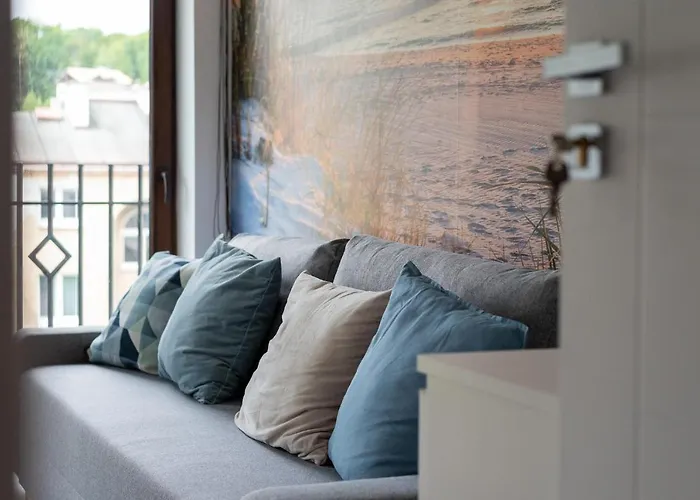 Spacious 3city With Four Bedrooms And Desk In By Renters Gdynia