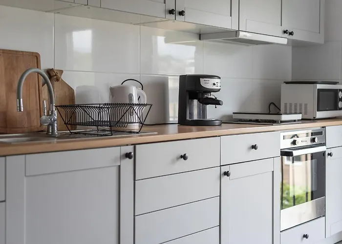 Apartament Spacious 3city With Four Bedrooms And Desk In By Renters Gdynia